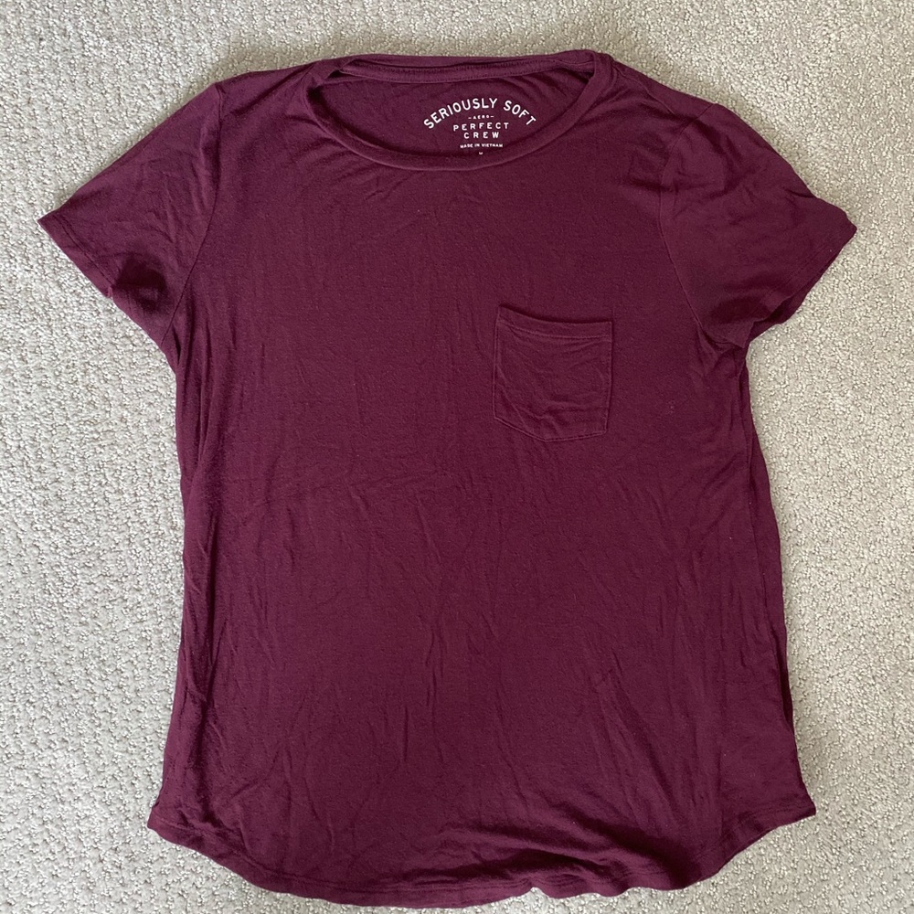 burgundy pocket tshirt